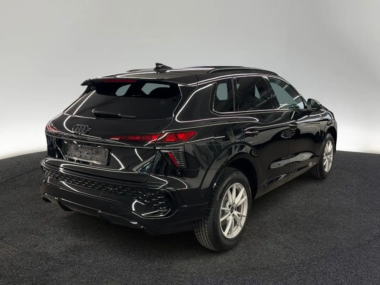 Audi Q3 6