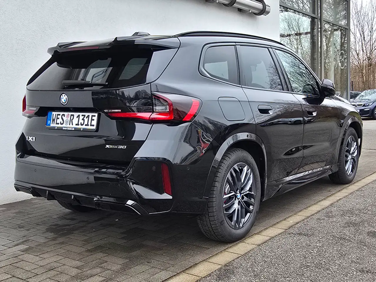 BMW iX1 4