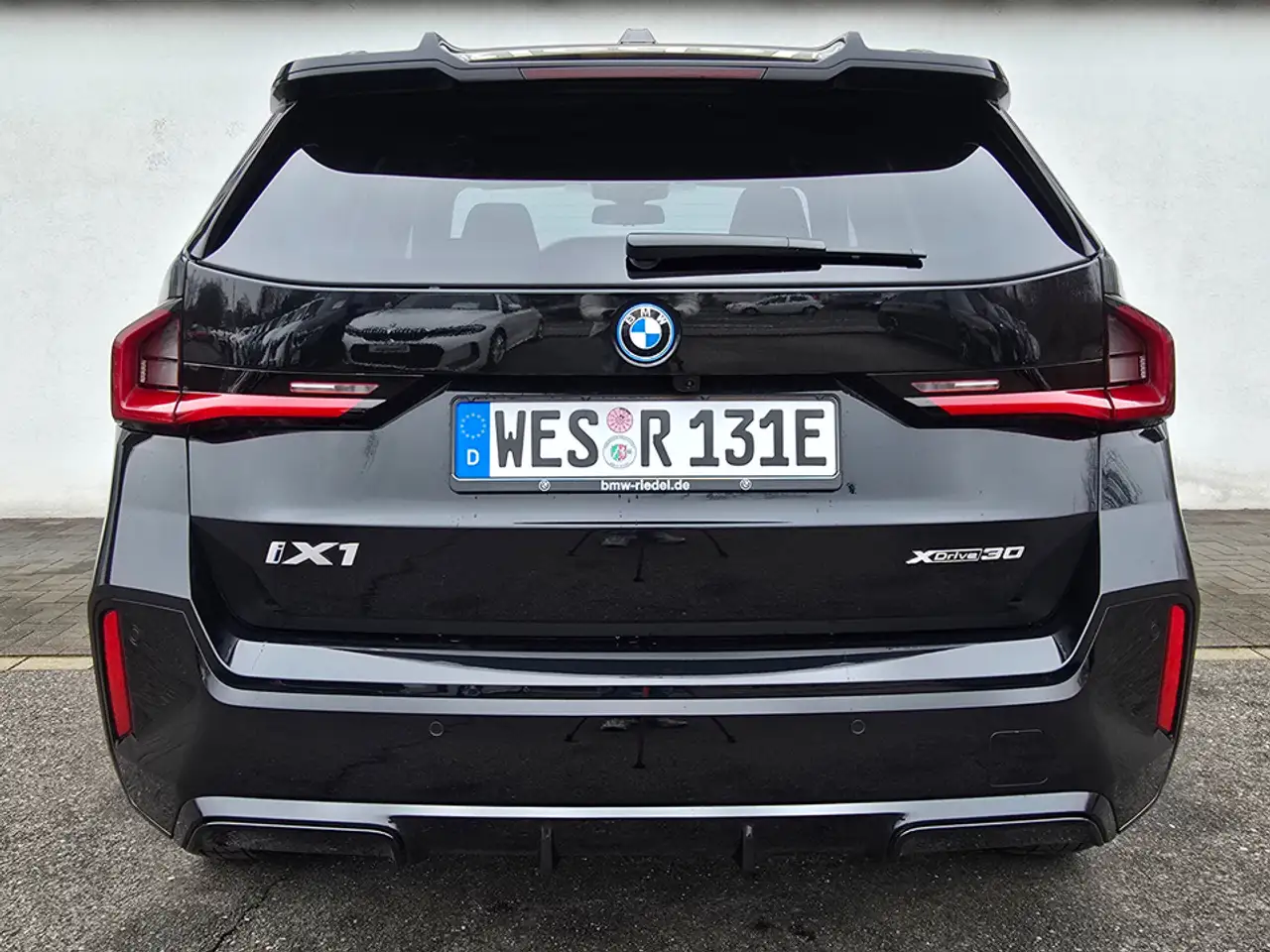 BMW iX1 7