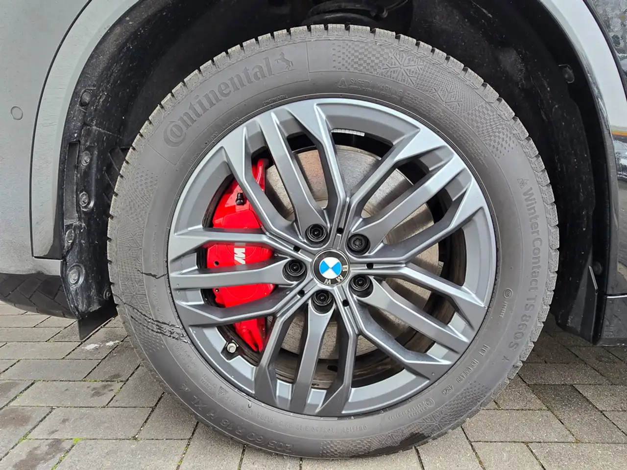 BMW iX1 8