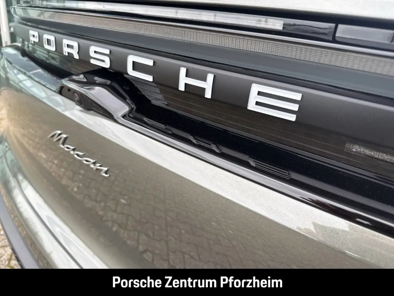 Porsche Macan 12