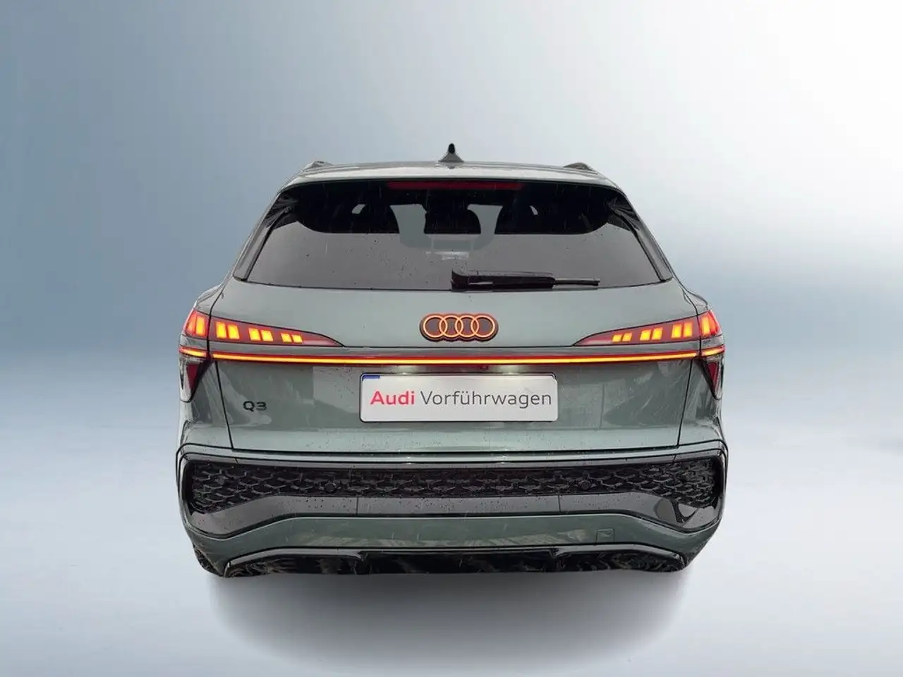 Audi Q3 6