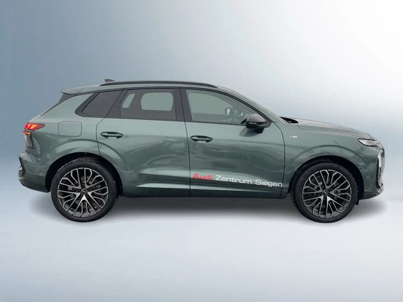 Audi Q3 10