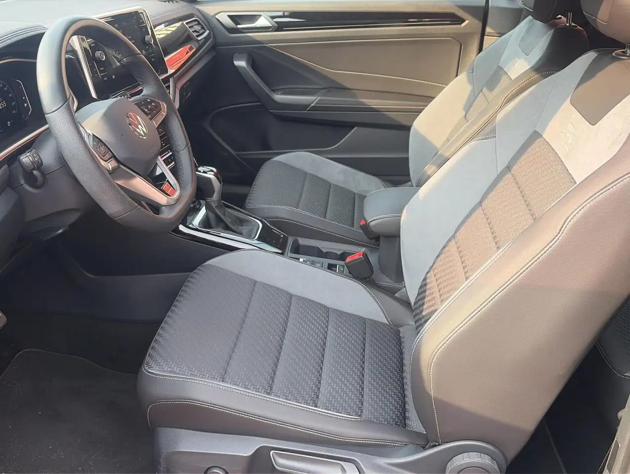 Volkswagen T-Roc 7