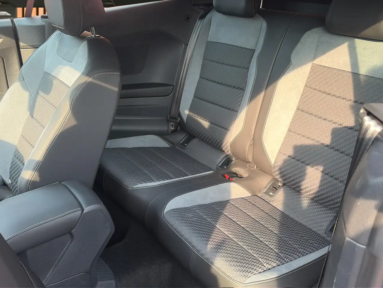 Volkswagen T-Roc 8
