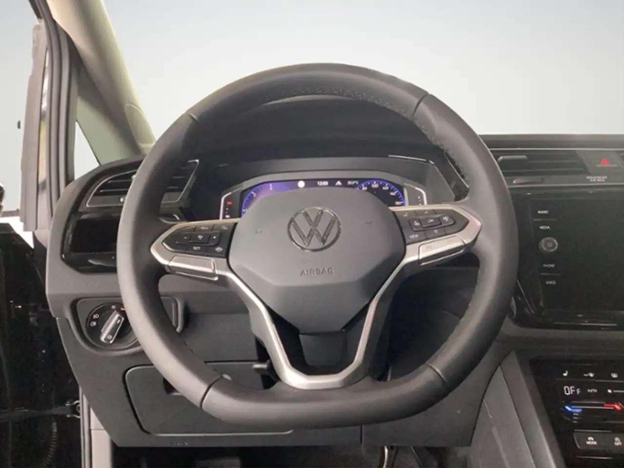 Volkswagen Touran 13
