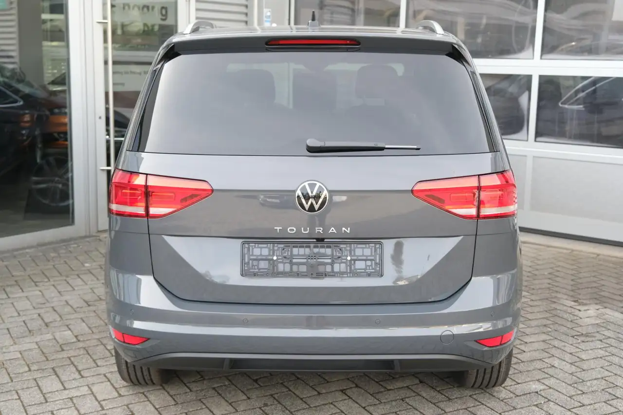 Volkswagen Touran 4