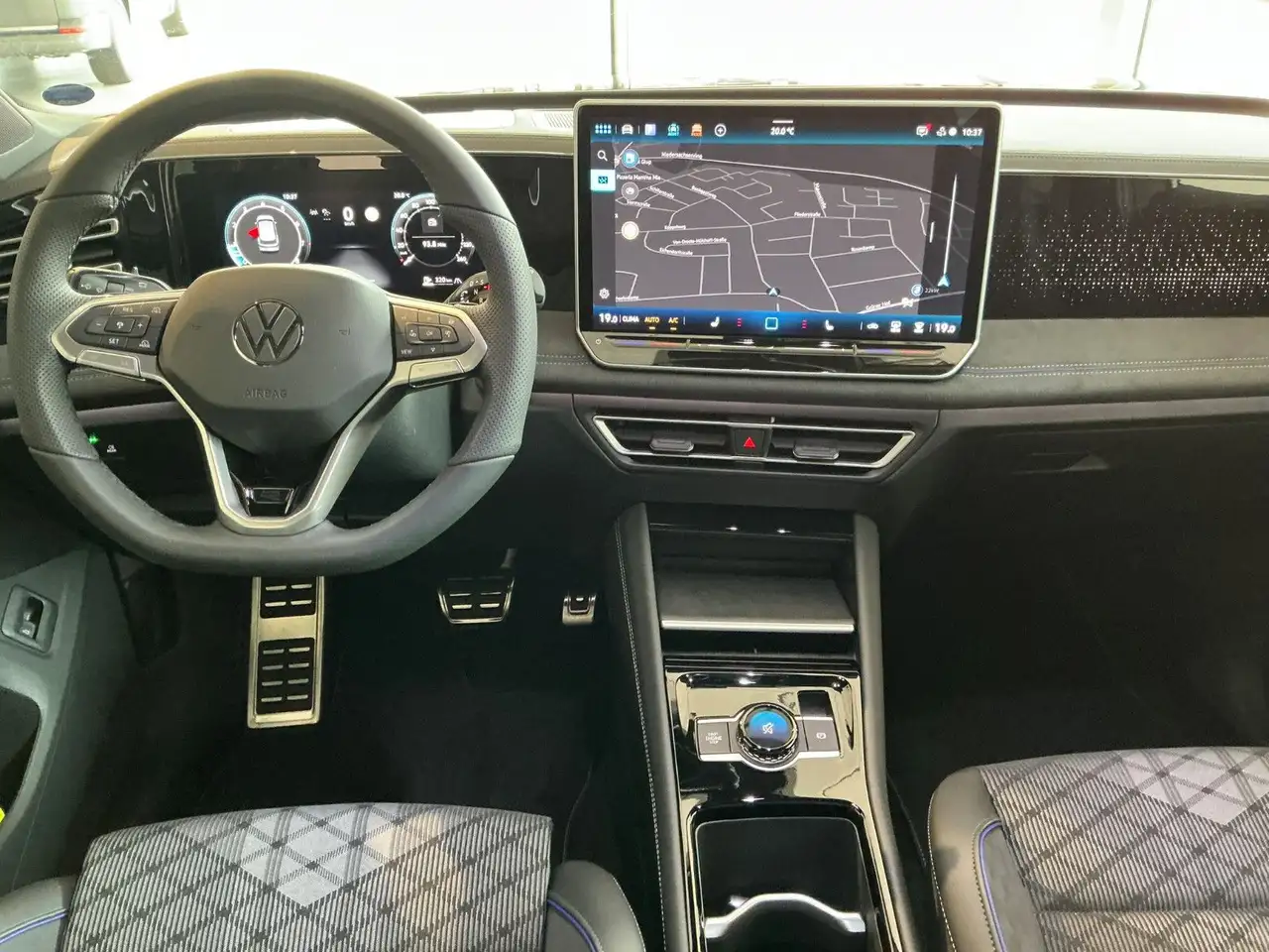 Volkswagen Tiguan 16