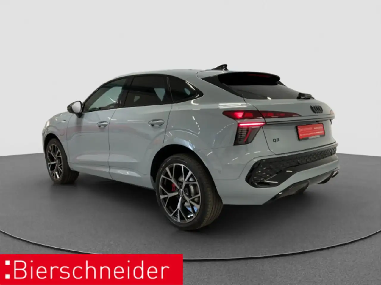 Audi Q3 7