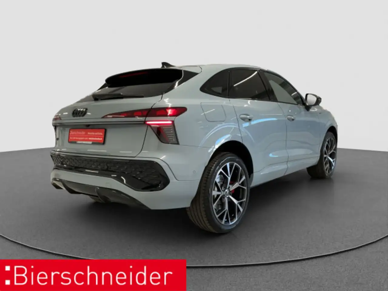 Audi Q3 8