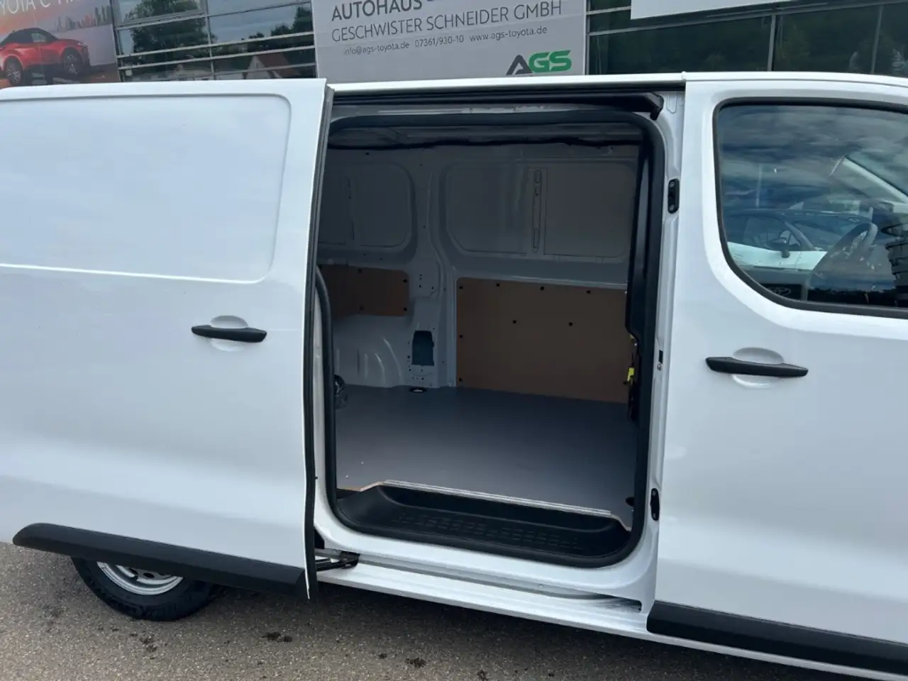 Toyota Proace 12