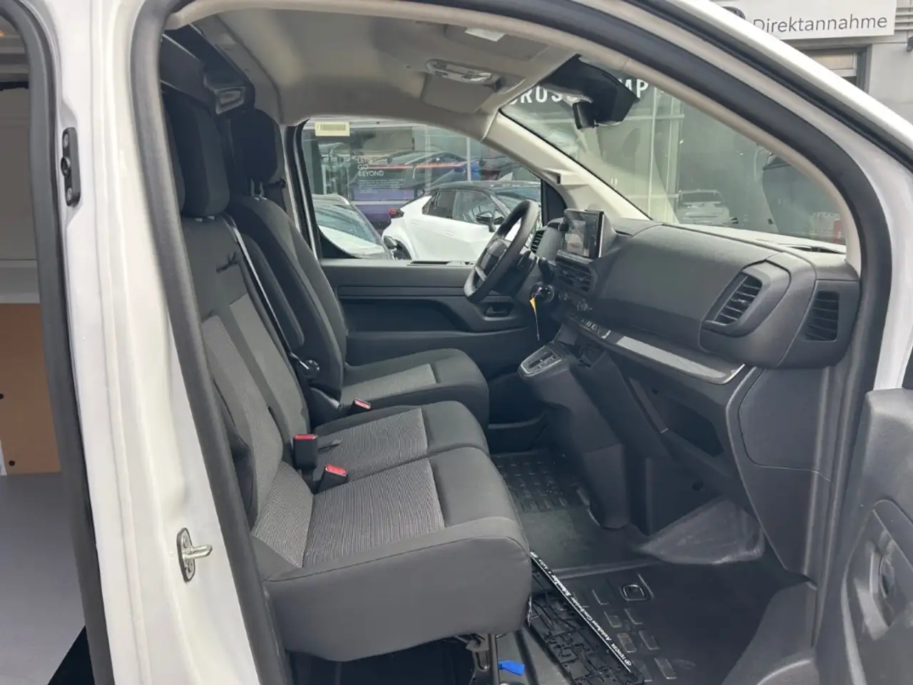 Toyota Proace 13