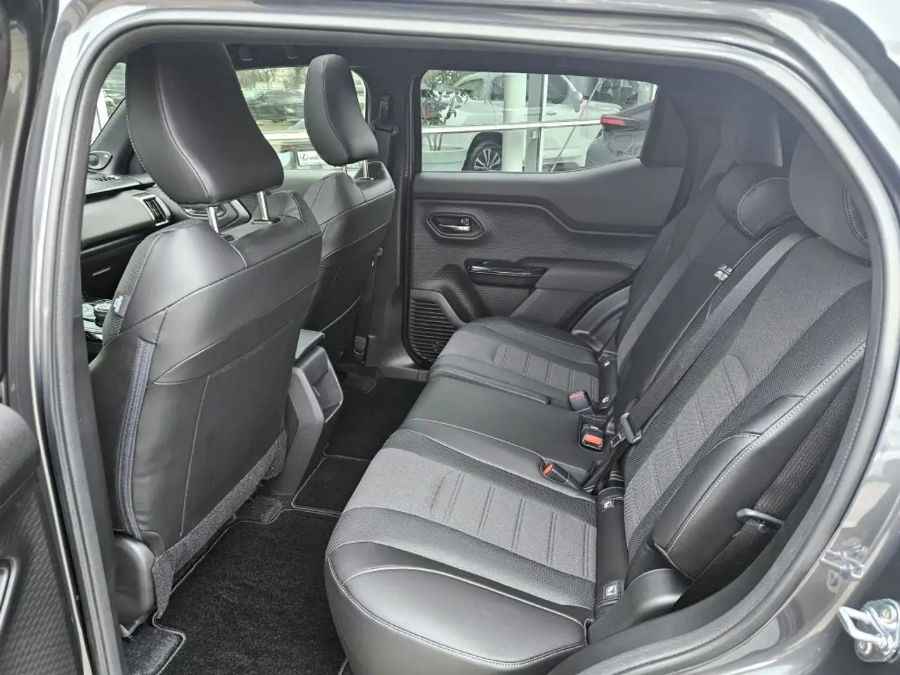 Toyota Urban 8