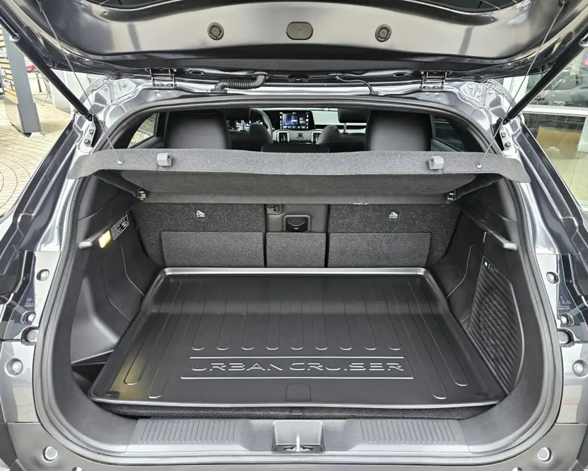 Toyota Urban 11
