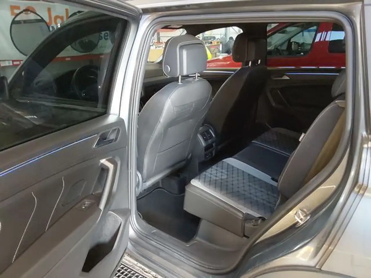 Volkswagen Tiguan 7