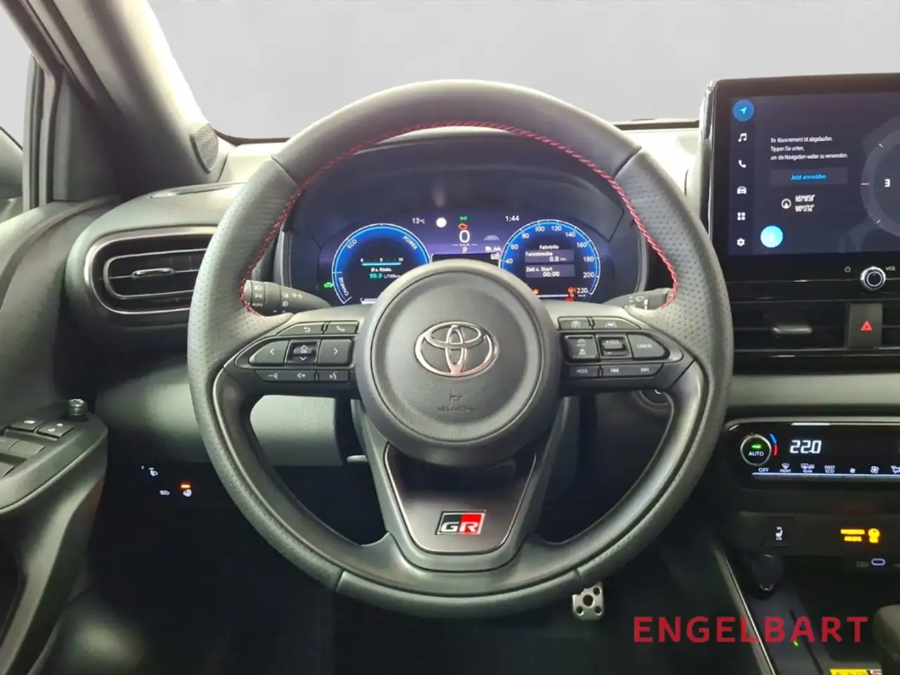 Toyota Yaris 8
