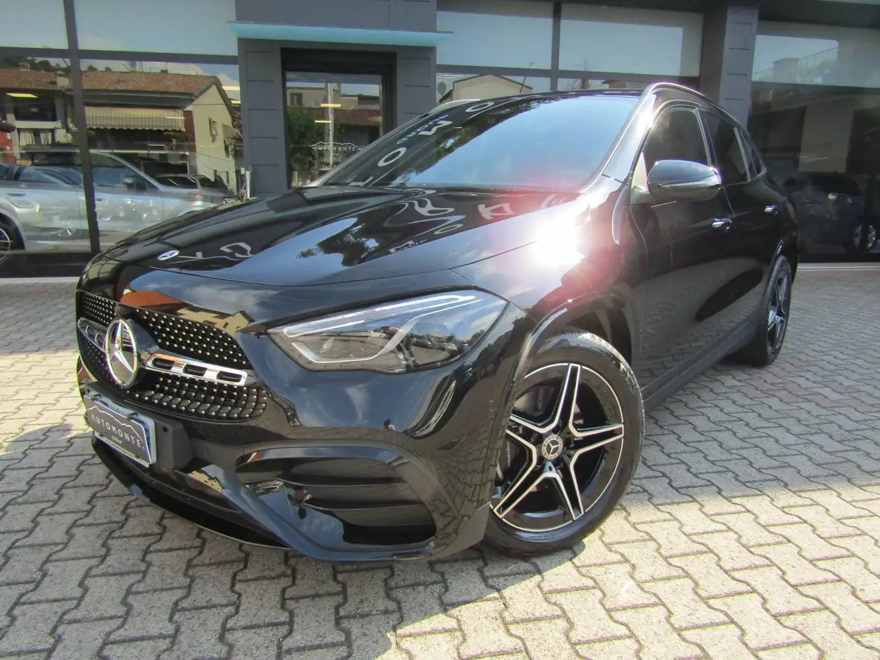 Mercedes-Benz GLA 200 5