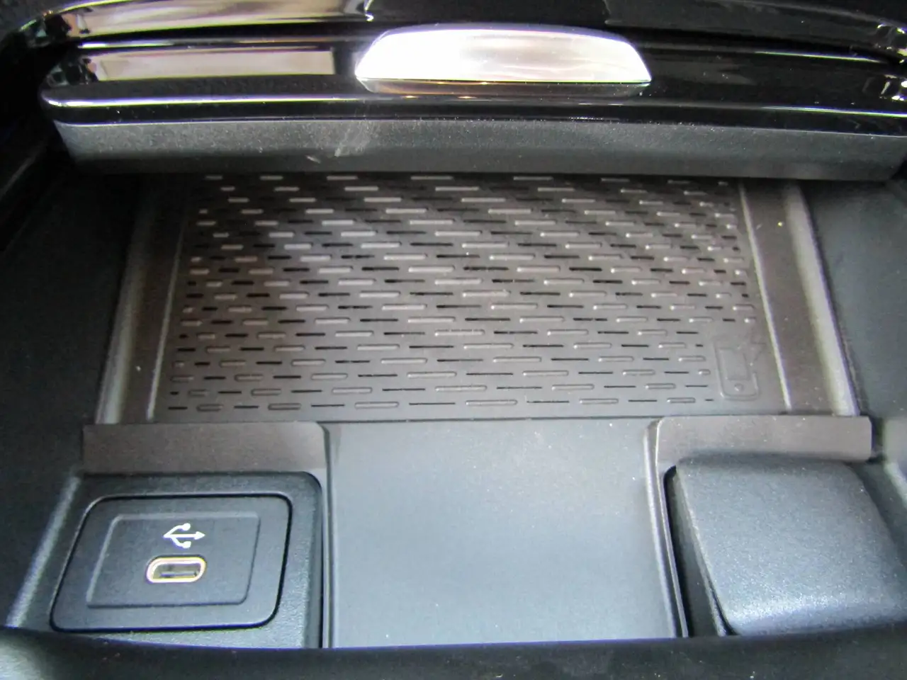 Mercedes-Benz GLA 200 12