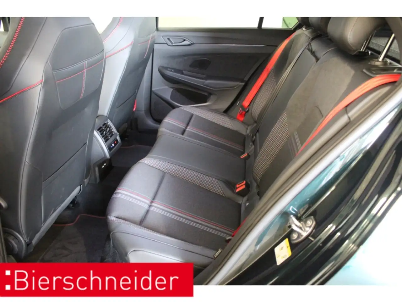 Volkswagen Golf 14