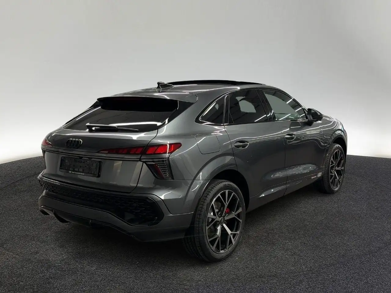 Audi Q3 6