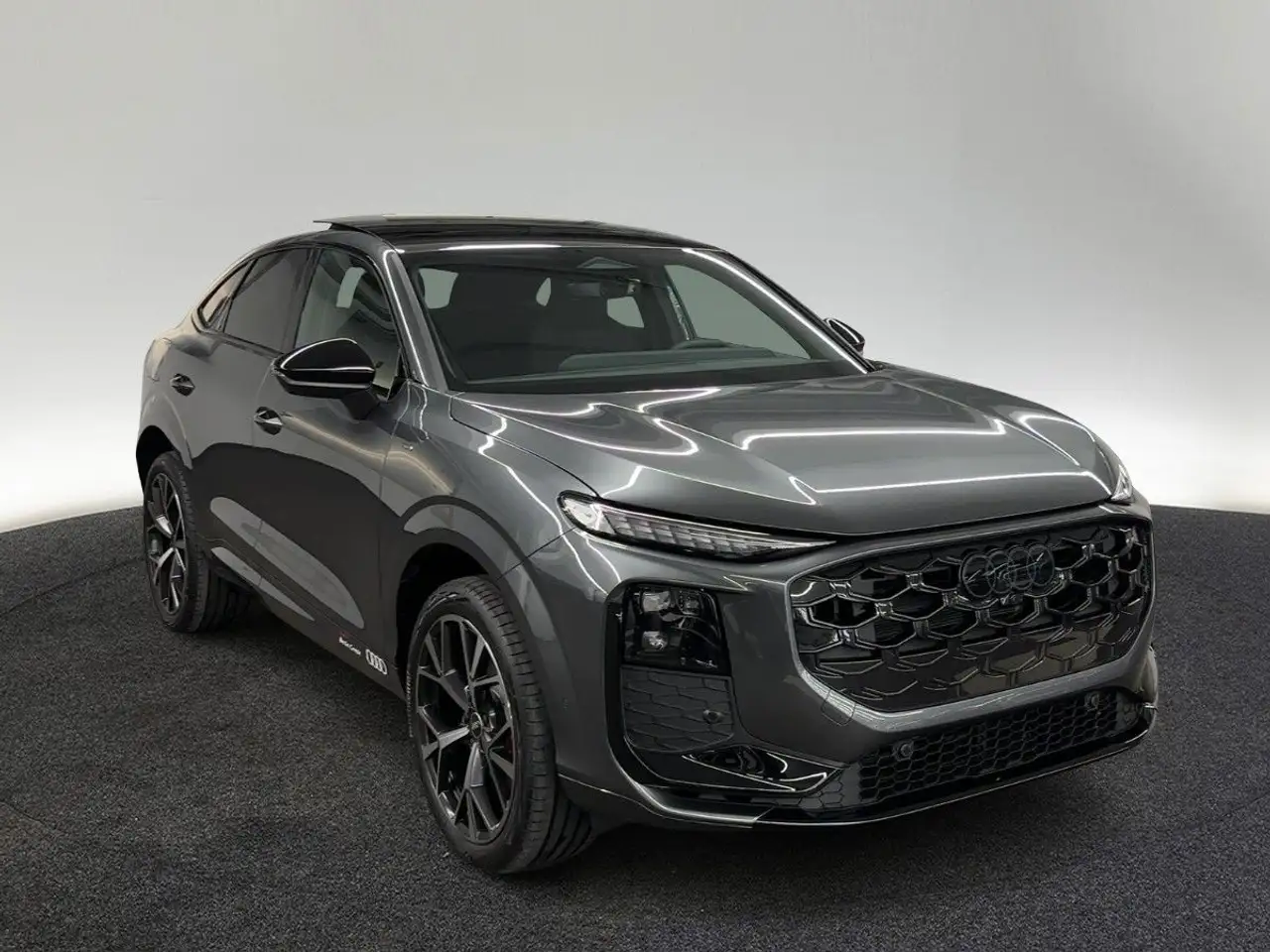 Audi Q3 8