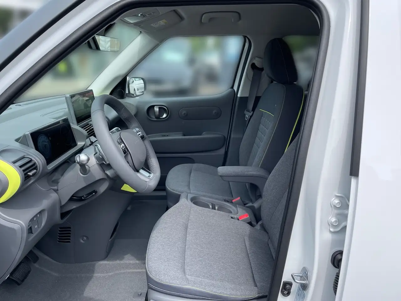 Hyundai Inster 8