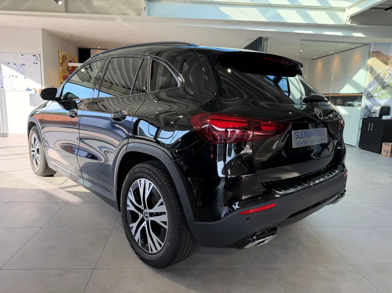 Mercedes-Benz GLA 180 7