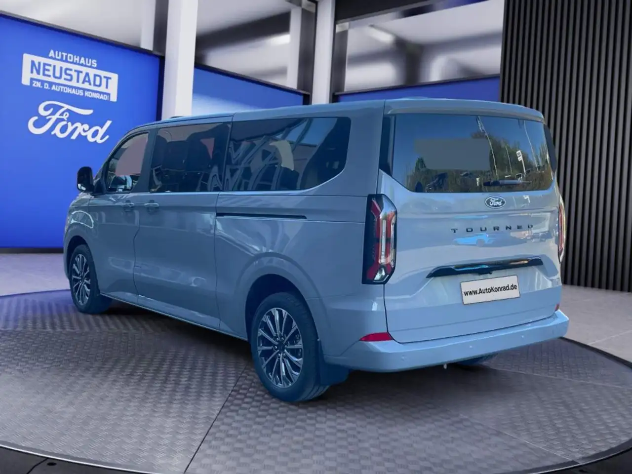 Ford Tourneo 4