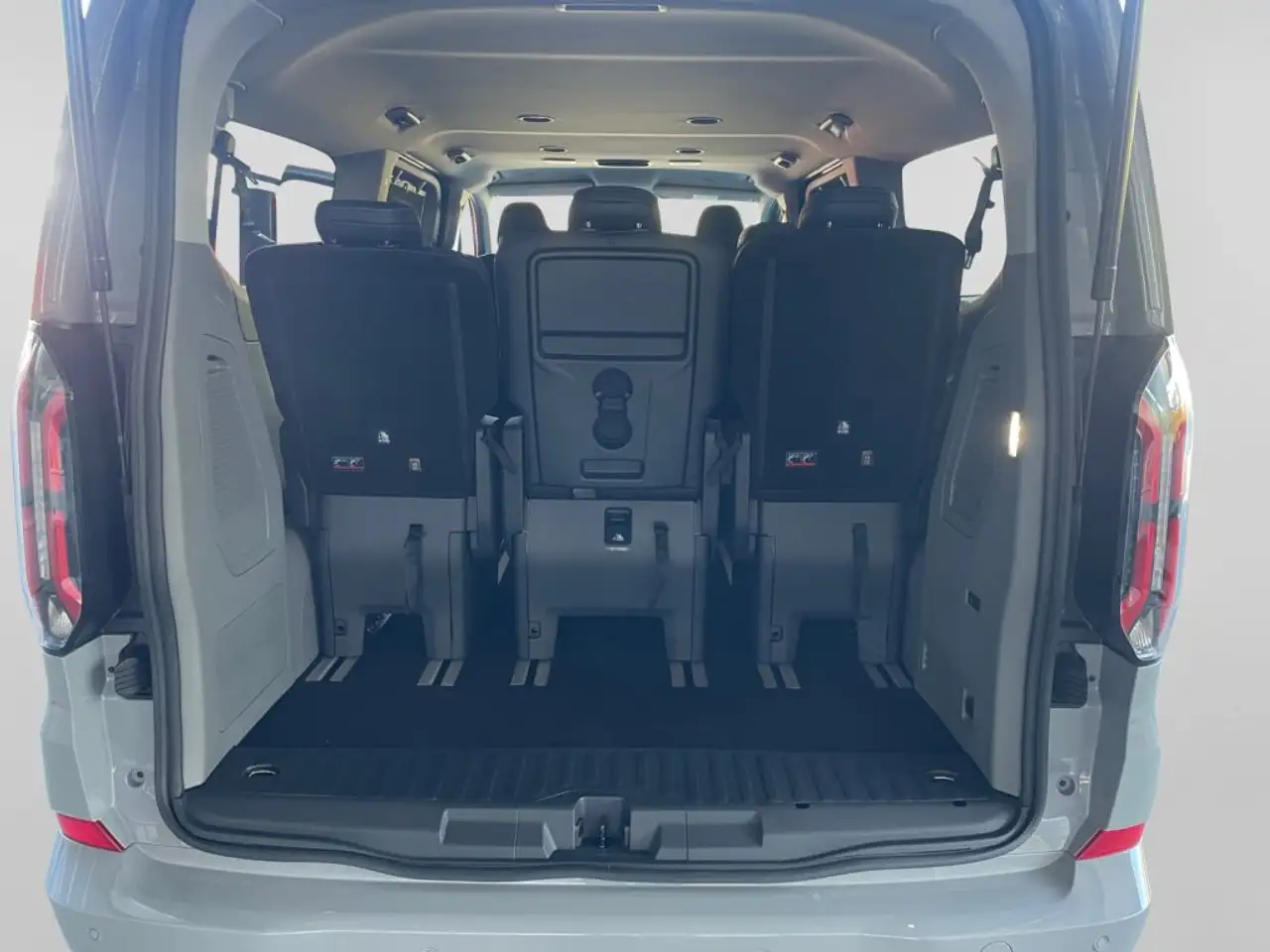Ford Tourneo 7