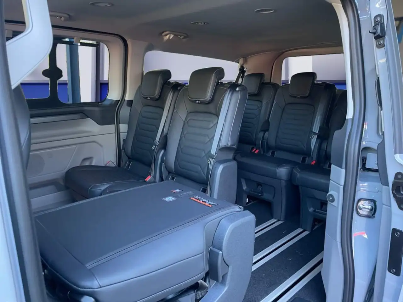 Ford Tourneo 9