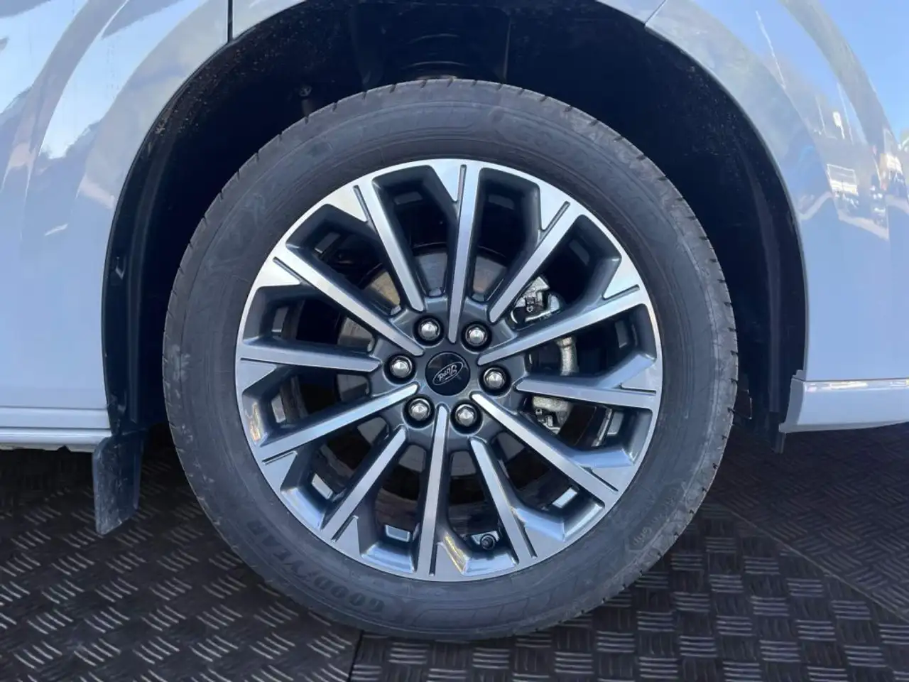 Ford Tourneo 16