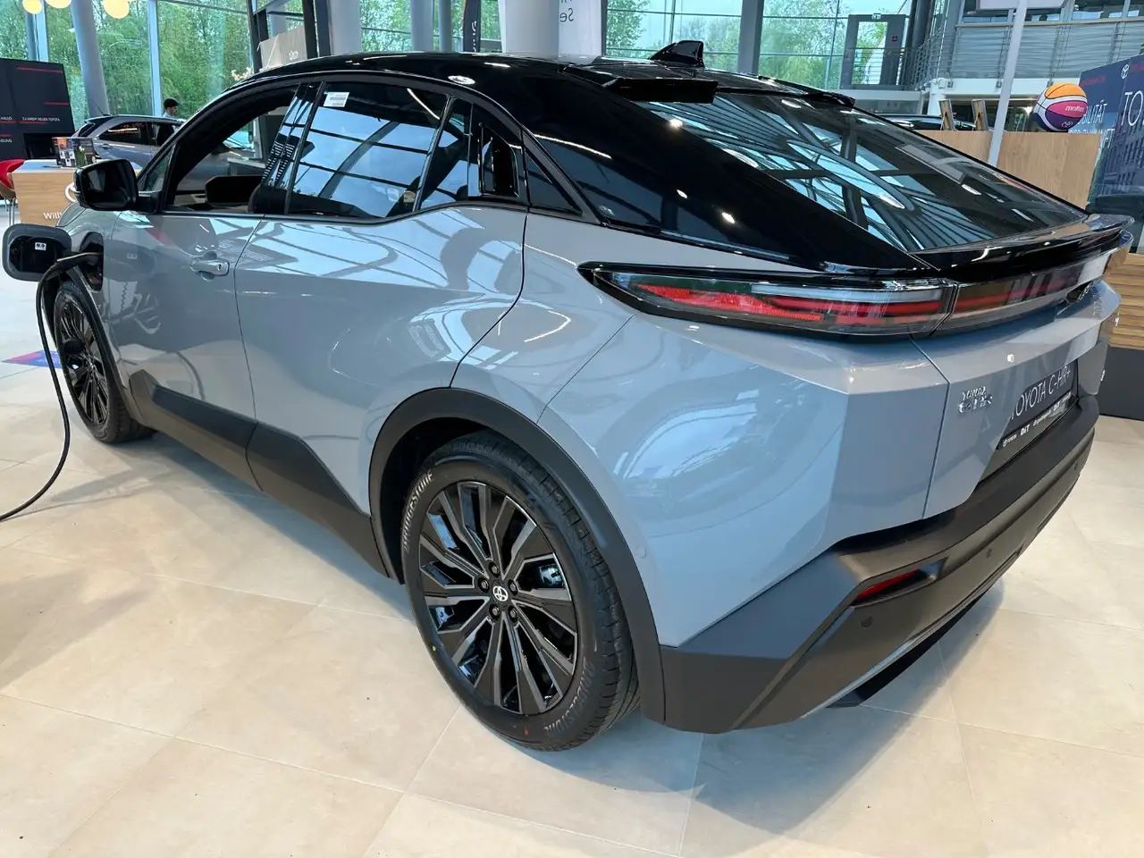 Toyota C-HR 5