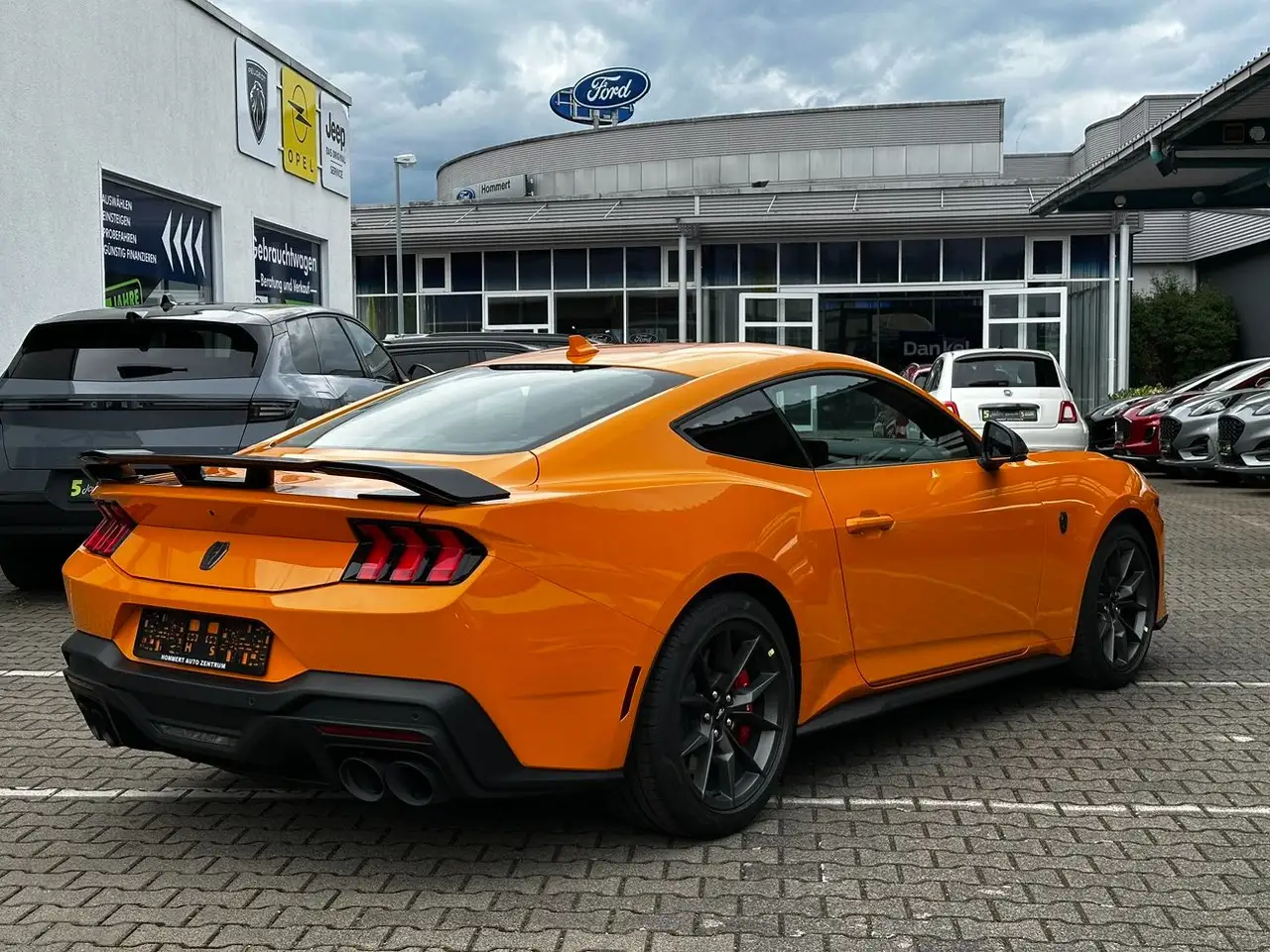 Ford Mustang 4