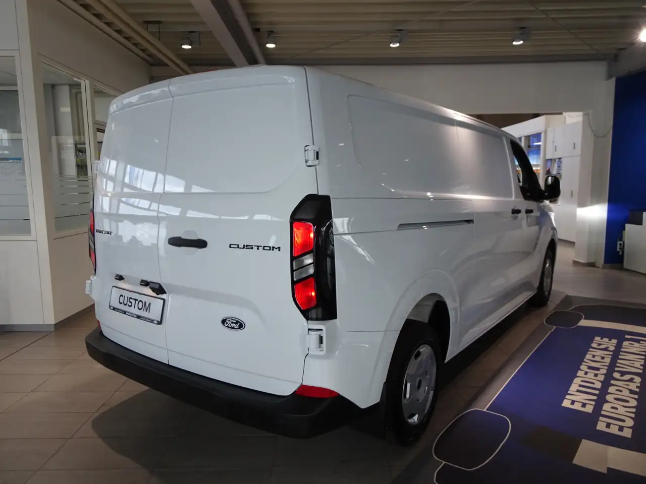 Ford Transit 8