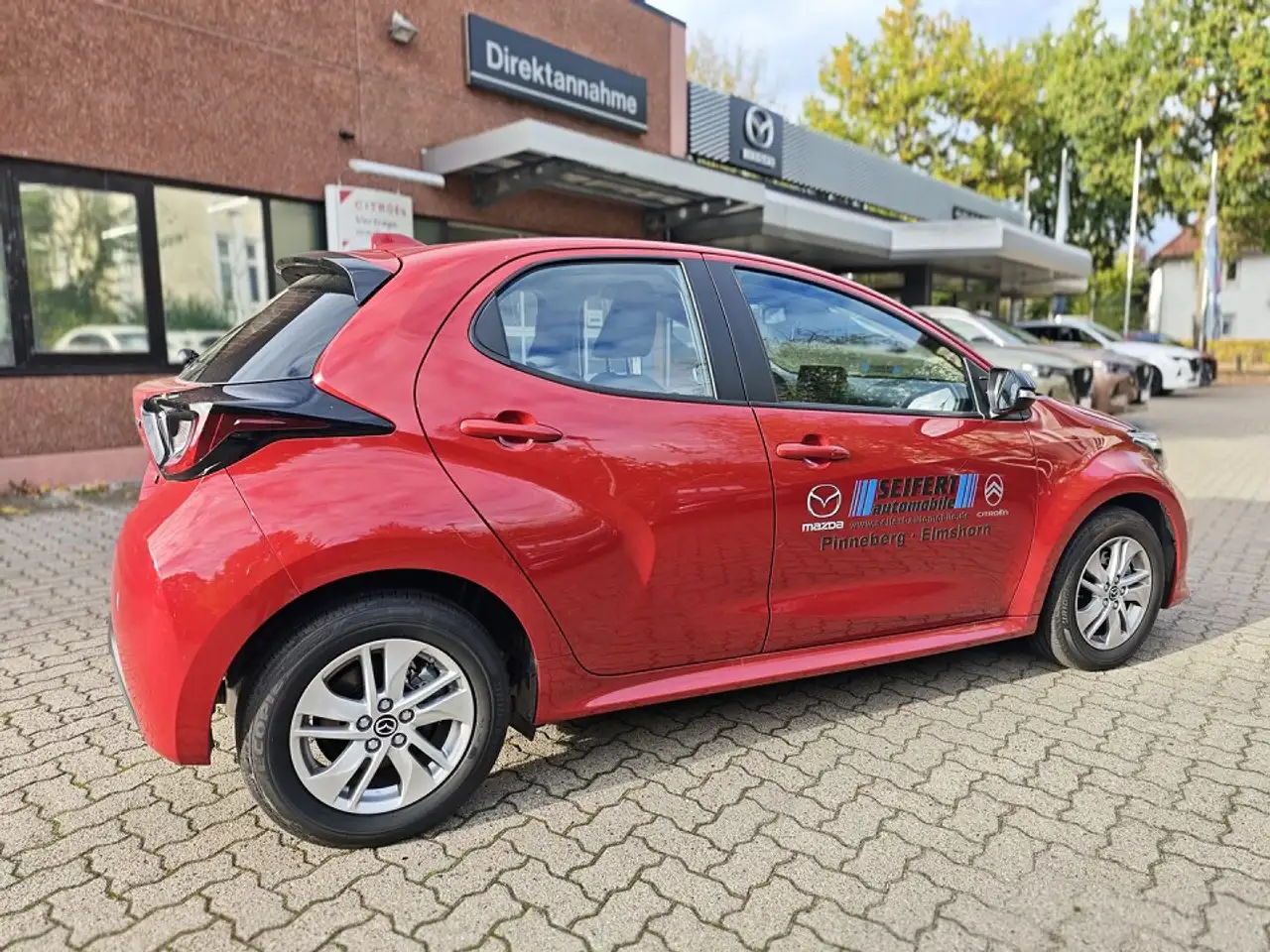 Mazda 2 4