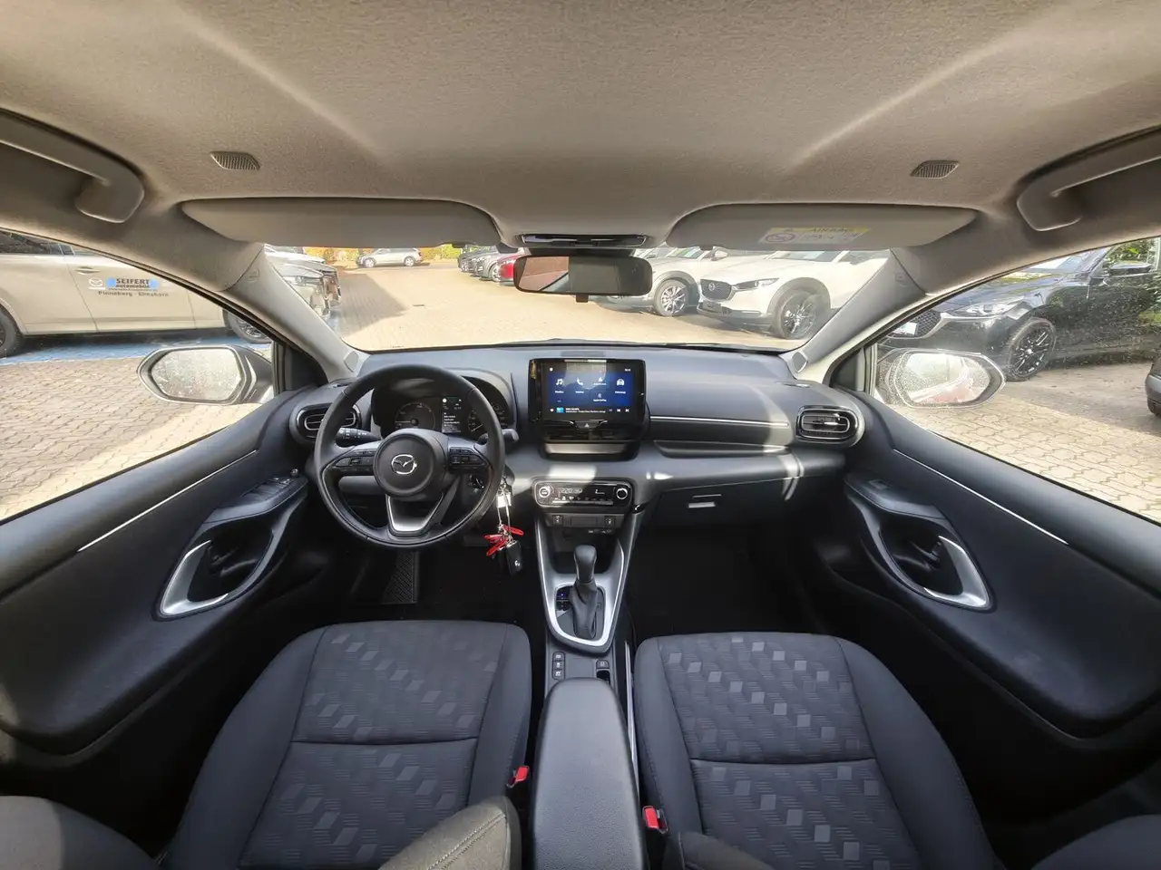 Mazda 2 6