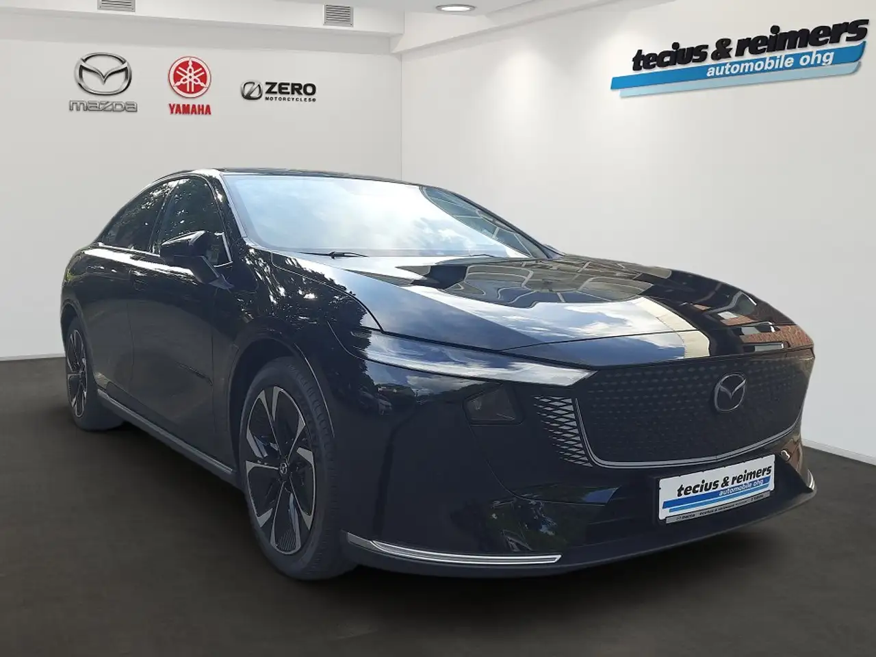 Mazda 6e 3