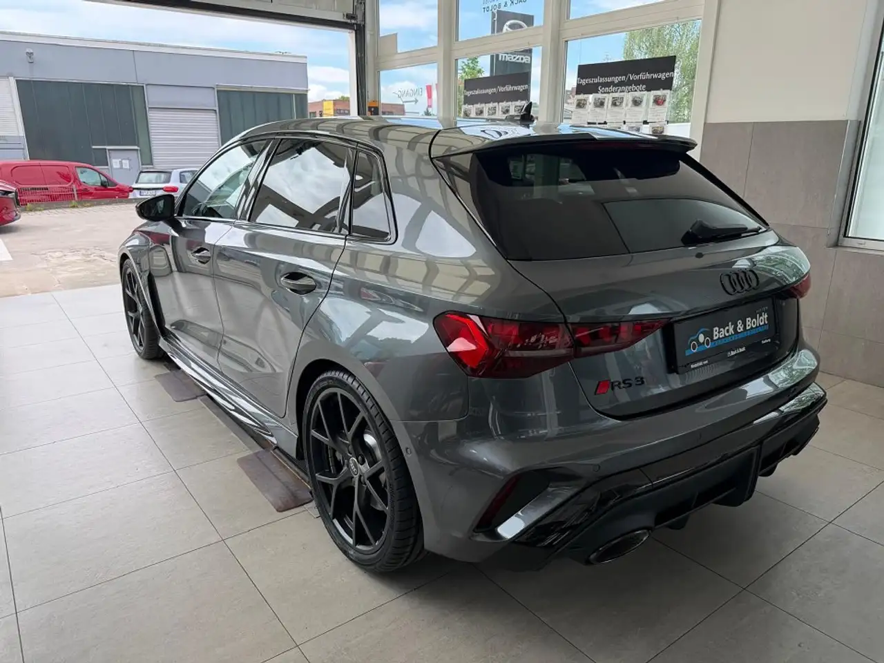 Audi RS3 4