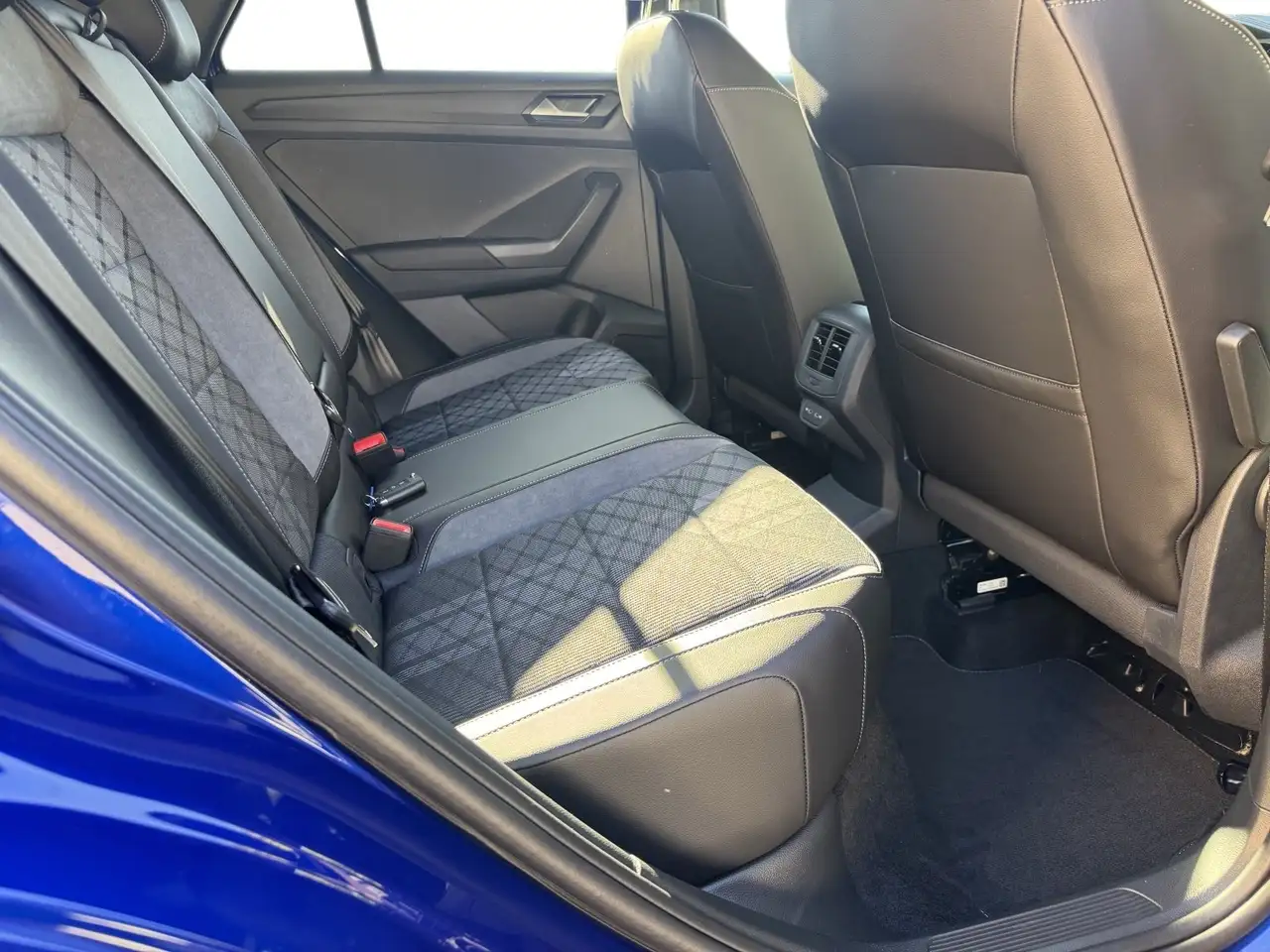 Volkswagen T-Roc 10