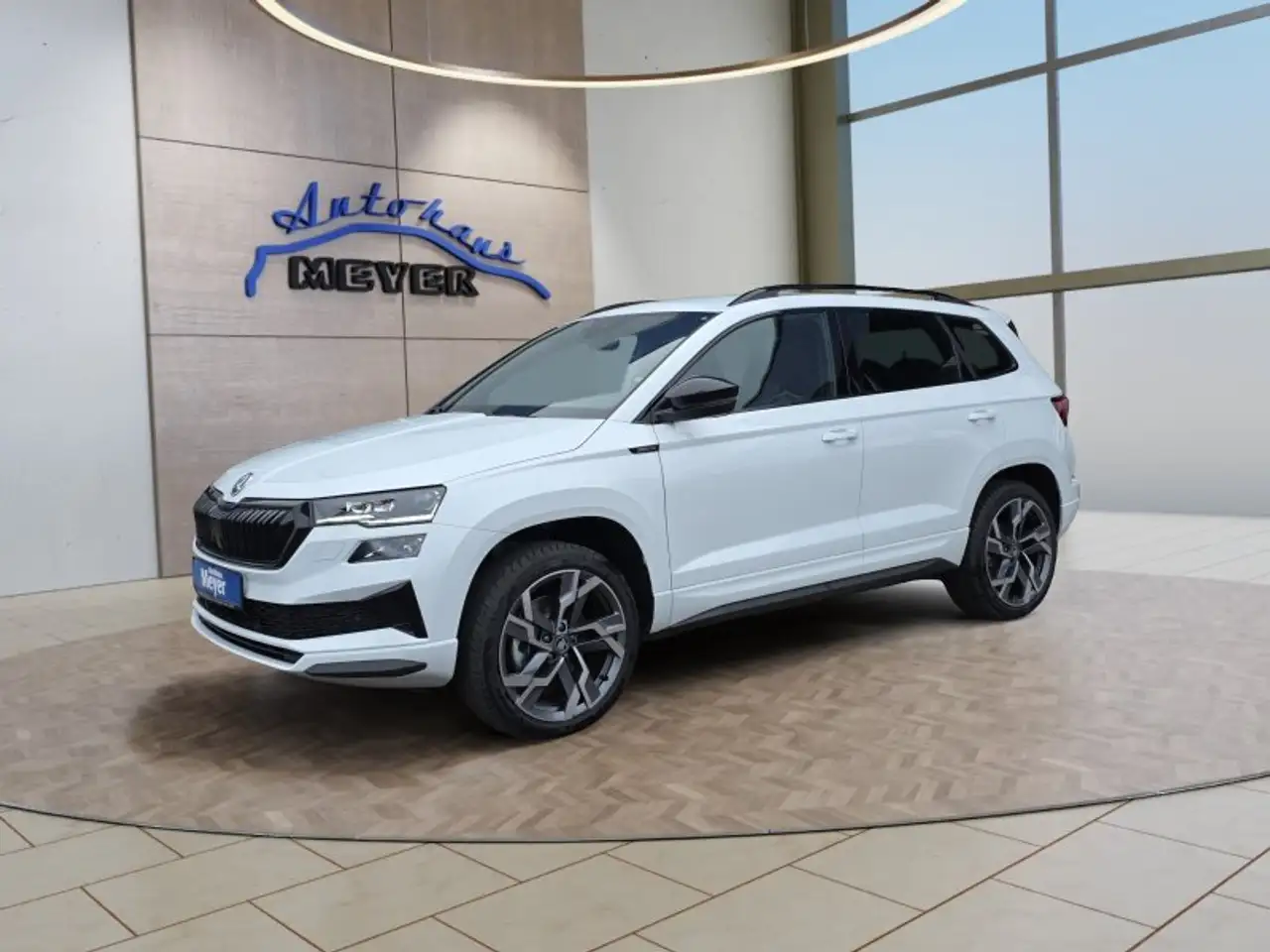 Skoda Karoq Sportline 2,0TSI DSG AHK/4*J.Gar/Navi/Matrix *