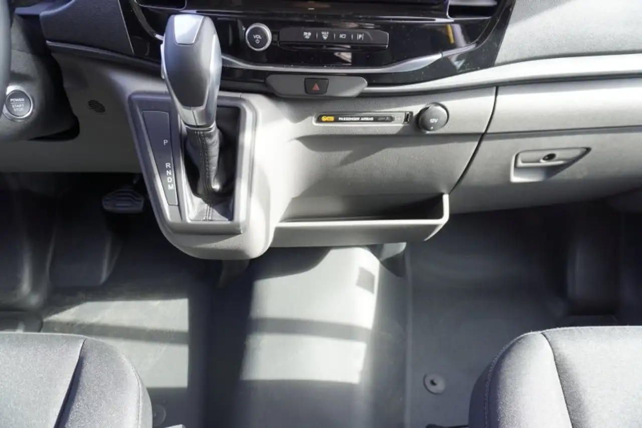 Ford Transit 12