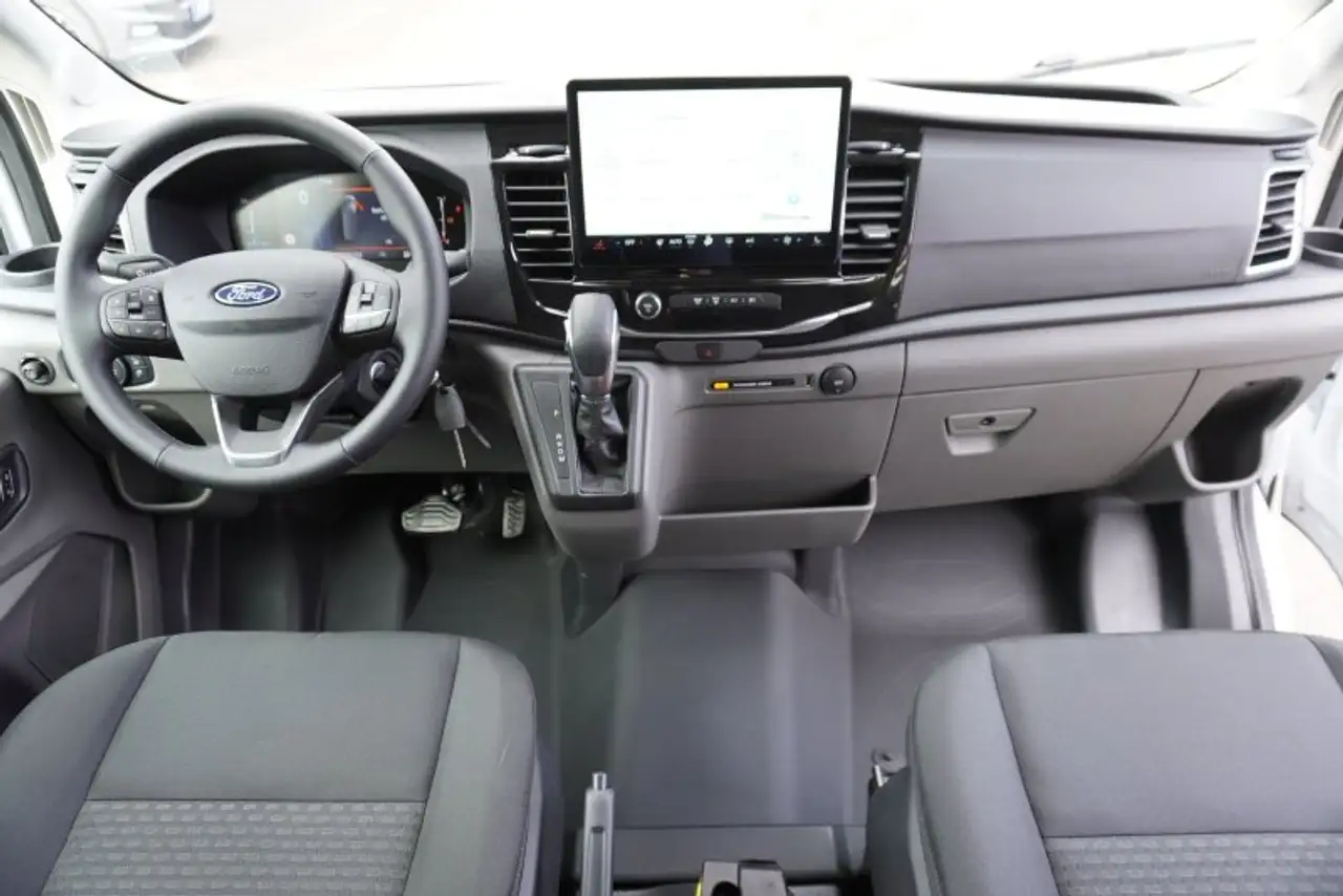 Ford Transit 12