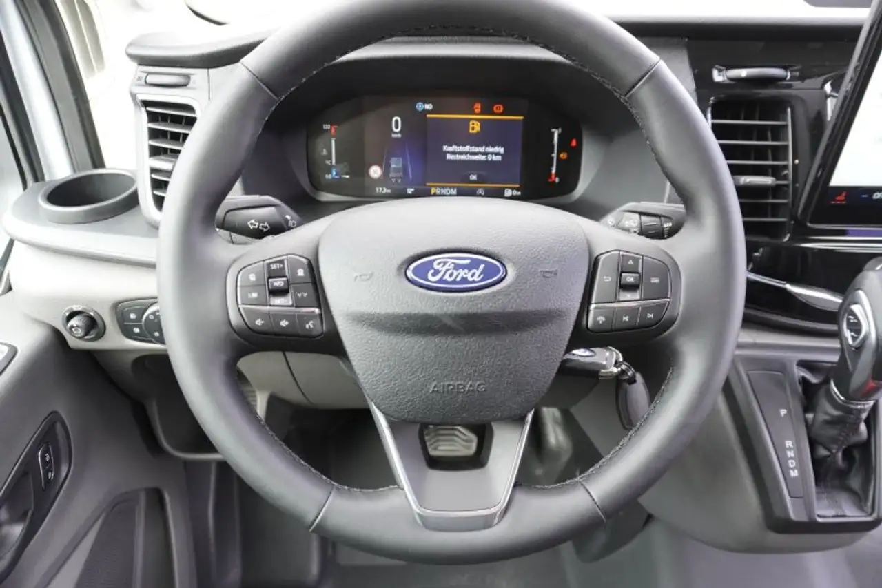 Ford Transit 14