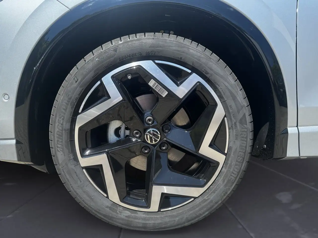 Volkswagen Tiguan 9