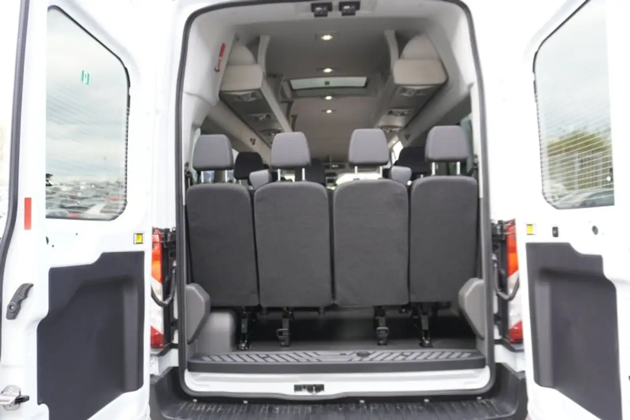 Ford Transit 10