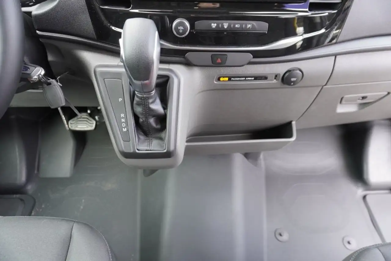 Ford Transit 13