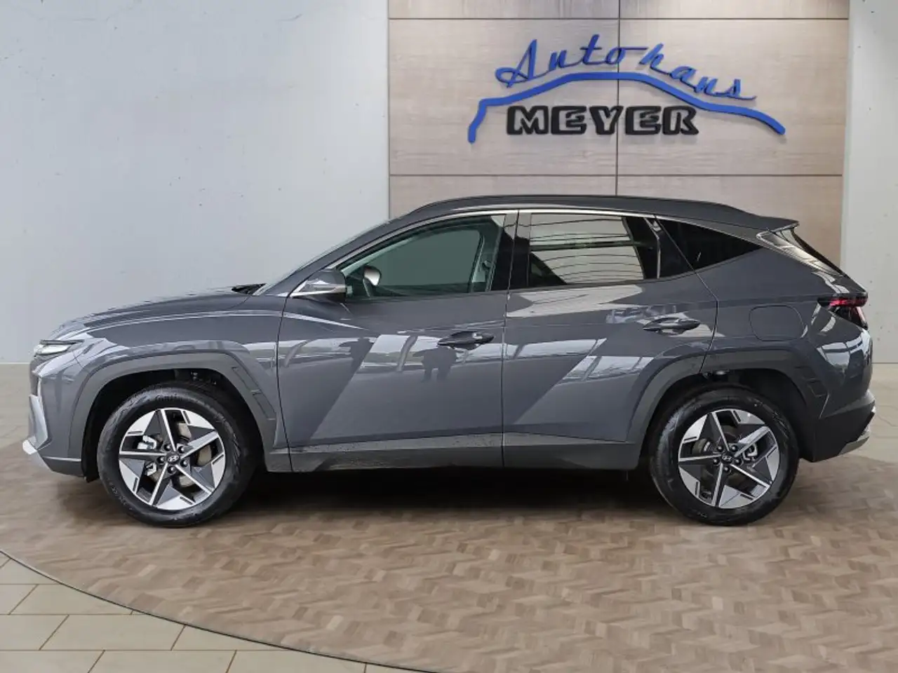 Hyundai TUCSON 2