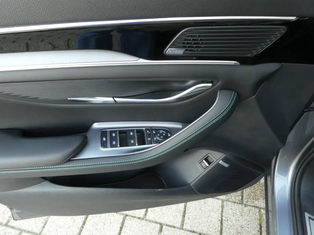 BYD Seal 9