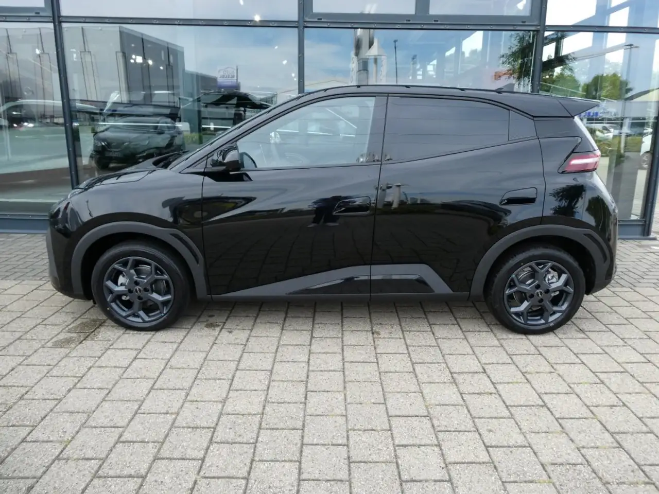 BYD Dolphin 2