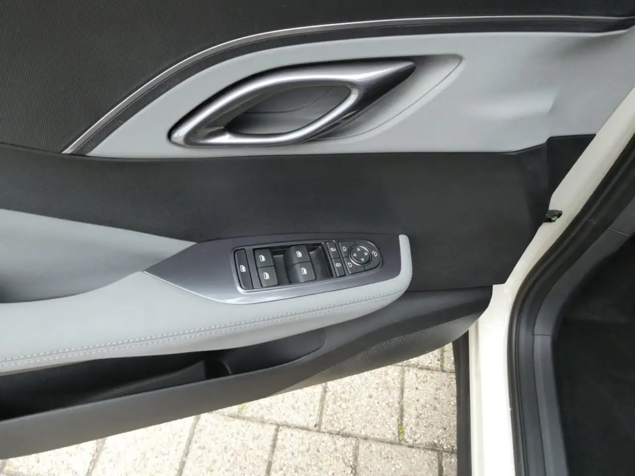 BYD Dolphin 9